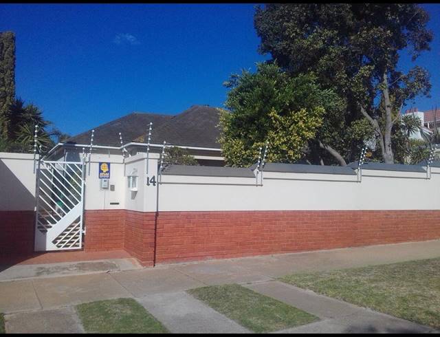 4 BEDROOM HOUSE RENTED IN SUMMERSTRAND
